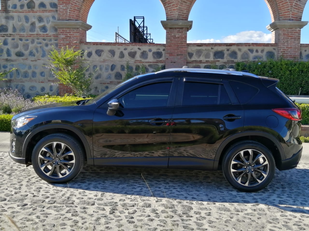Private Car Guatemala City Airport to Antigua Guatemala - Image 3