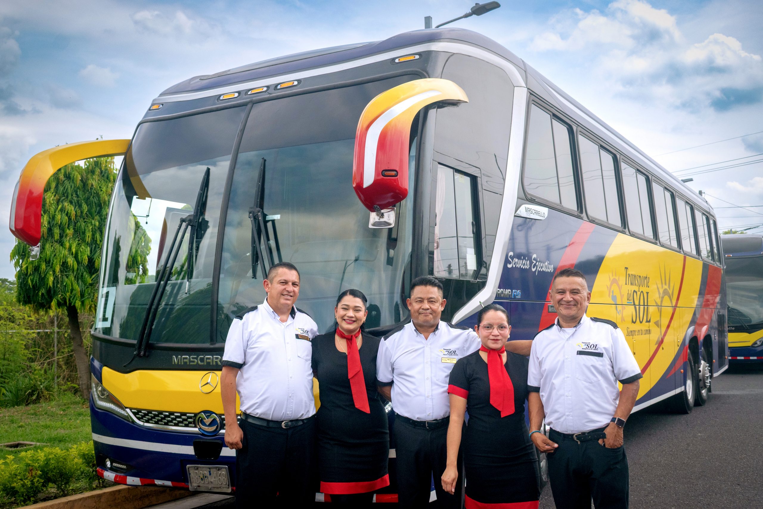 Shuttle from Antigua Guatemala to San Salvador – Executive Class Bus - Image 2